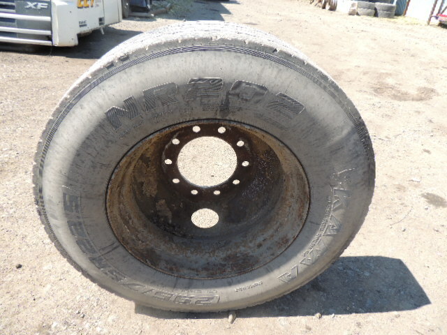 Шина 295/75  R22,5 (ведущая)  б/у 
