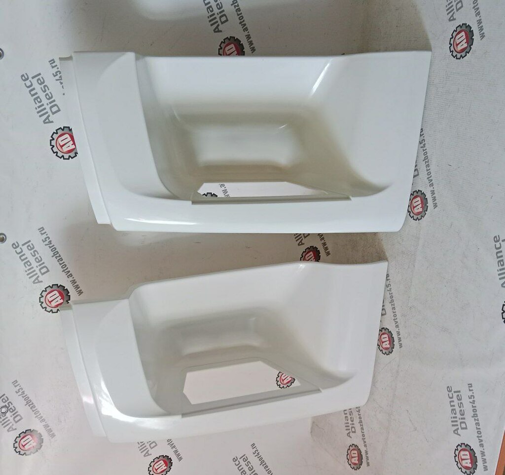 Корпус подножки ( подножка ступенька ) лев. нов. 