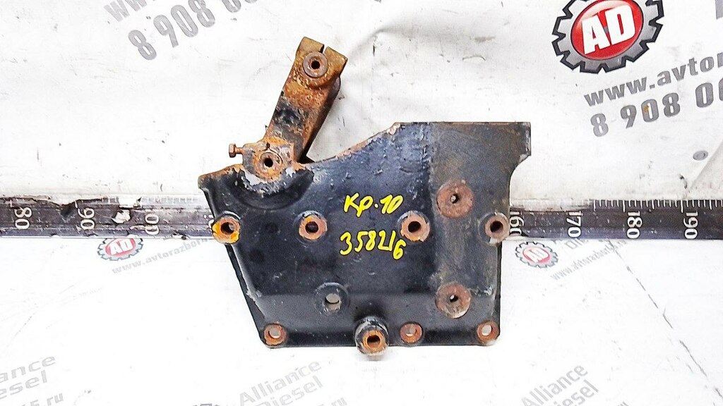 Кронштейн серьги передней рессоры задн. прав. б/у