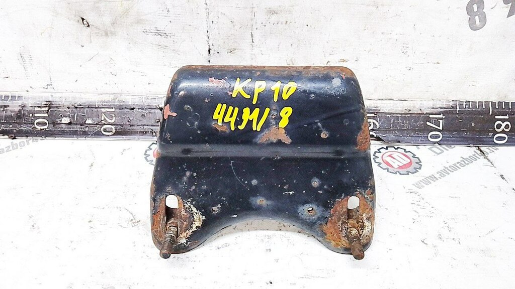Кронштейн бампера лев./прав. б/у