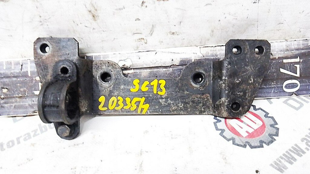 Кронштейн трубки охлаждения б/у