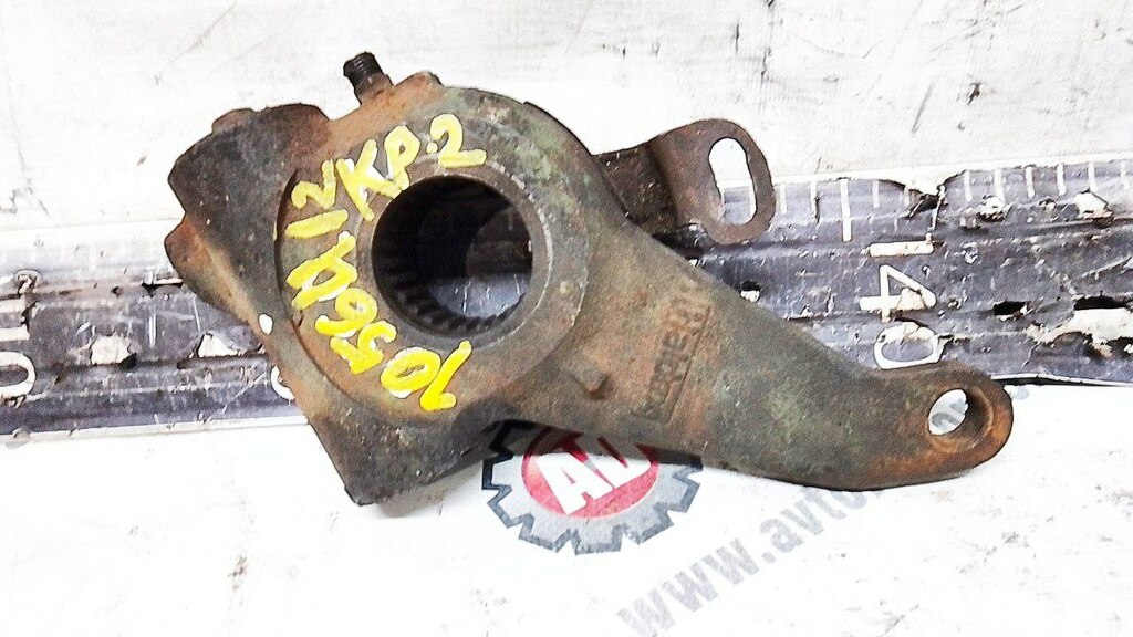 Трещотка тормозная перед. лев. / прав.  б/у