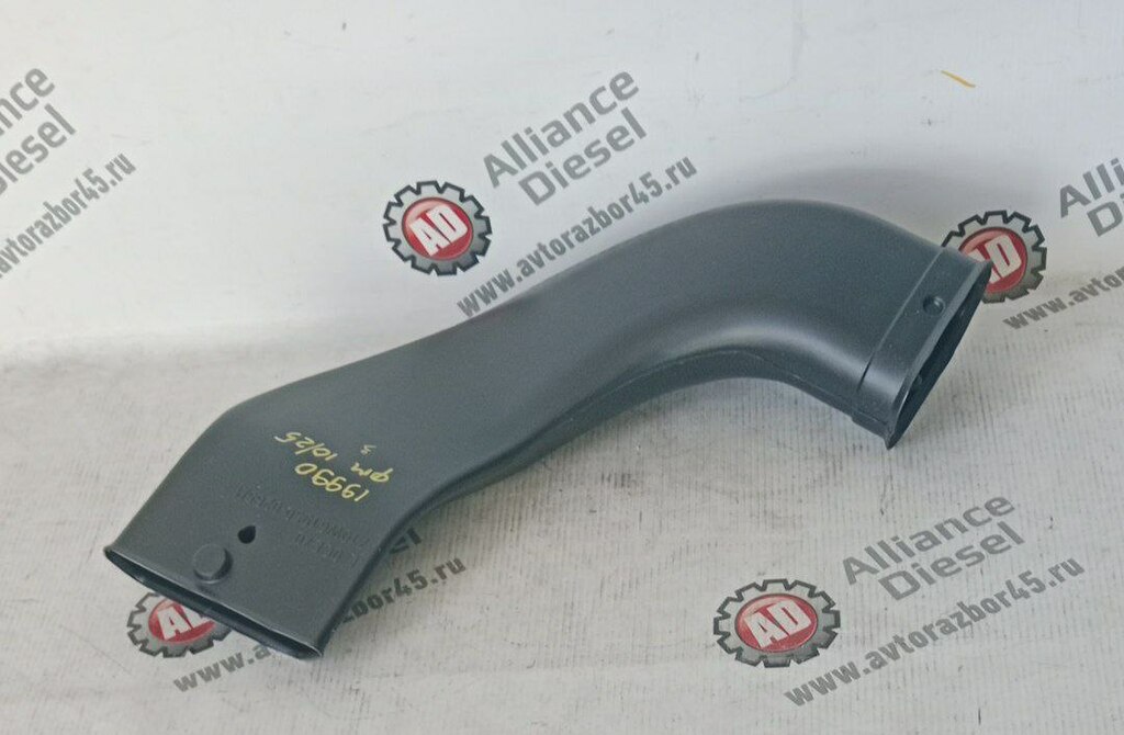 Воздуховод автономного отопителя левый нов. 