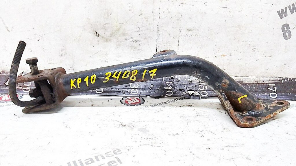 Кронштейн замка кабины зад. лев. б/у