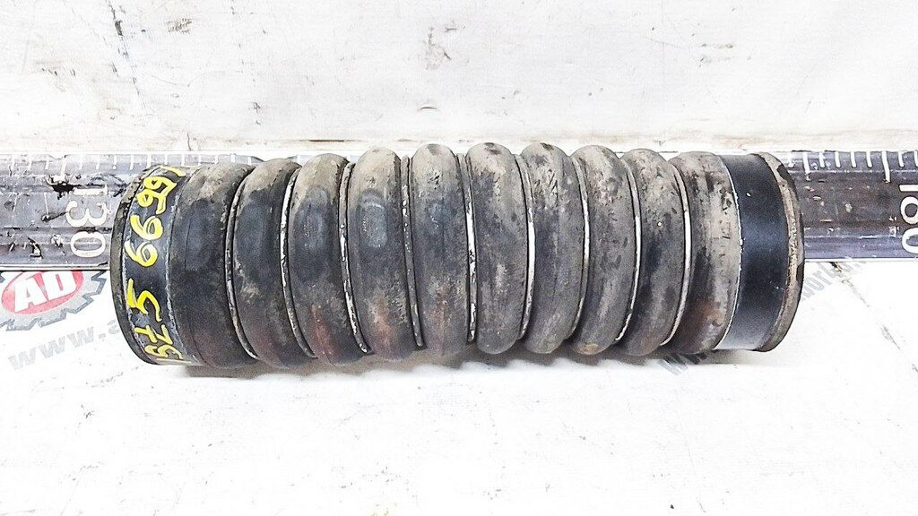 Патрубок интеркулера верхний б/у