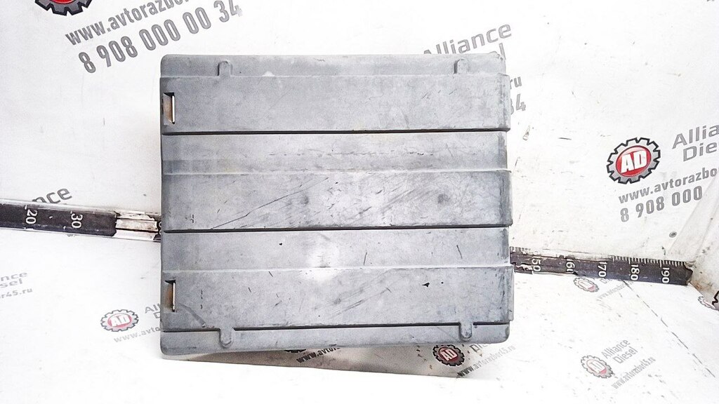 Крышка АКБ б/у 