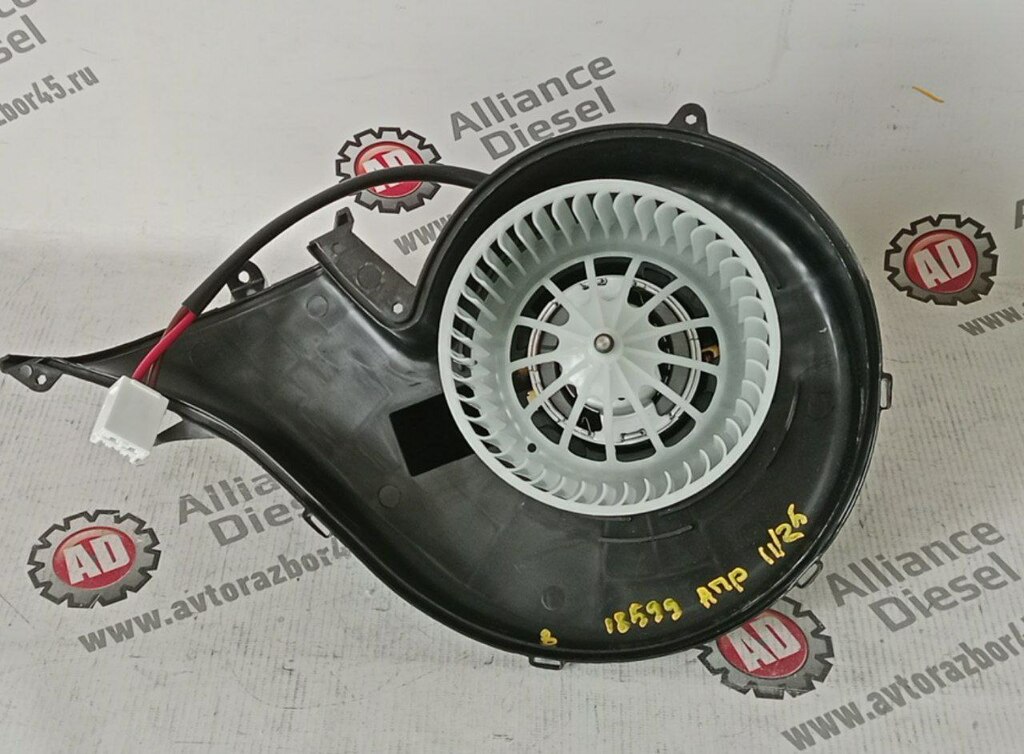 Моторчик печки нов. 