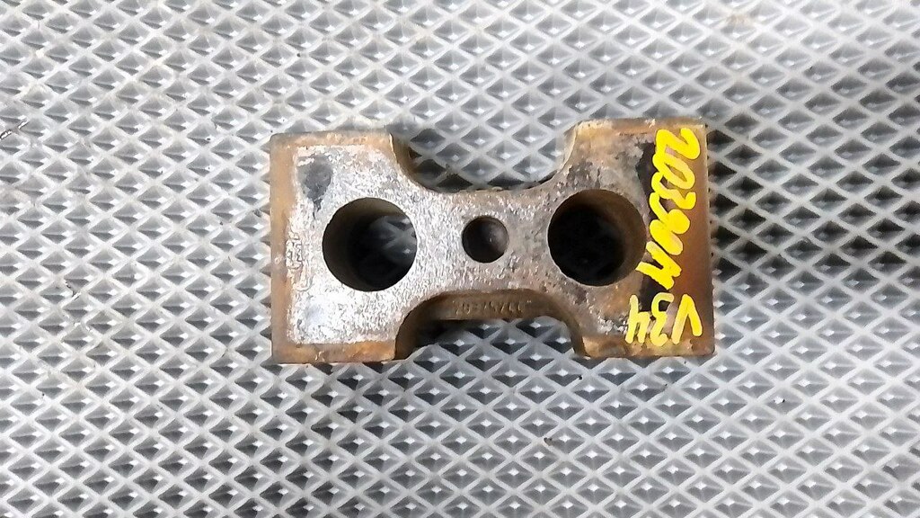 Проставка рессоры б/у