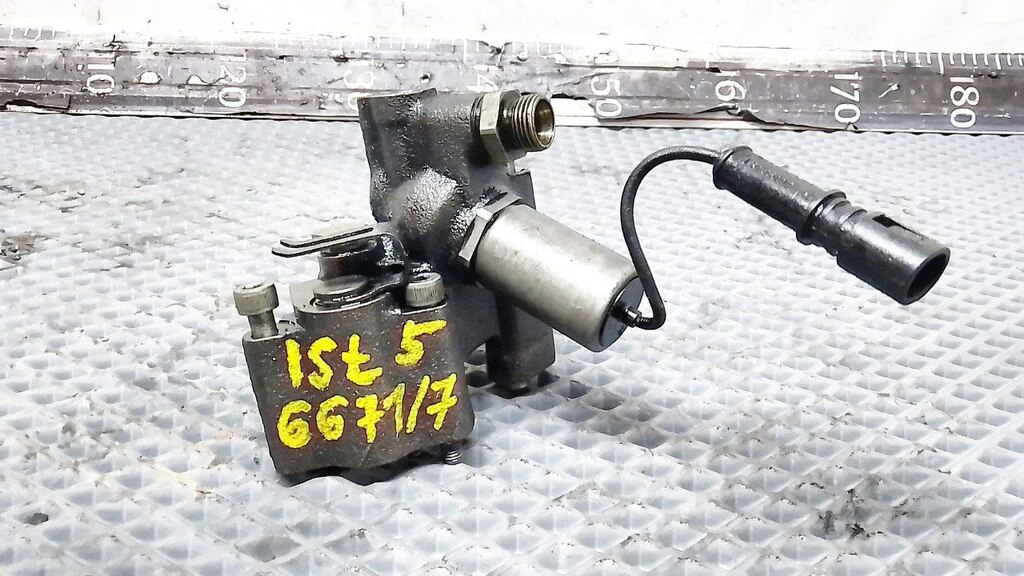 Клапан управляющий с цилиндром глушения двигателя б/у