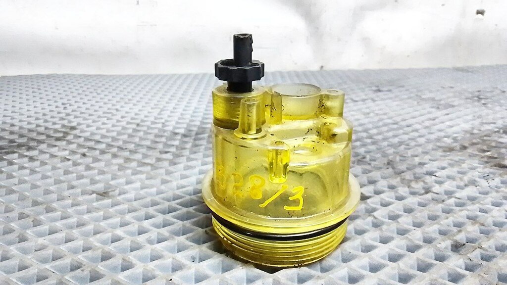 Отстойник топливного фильтра б/у