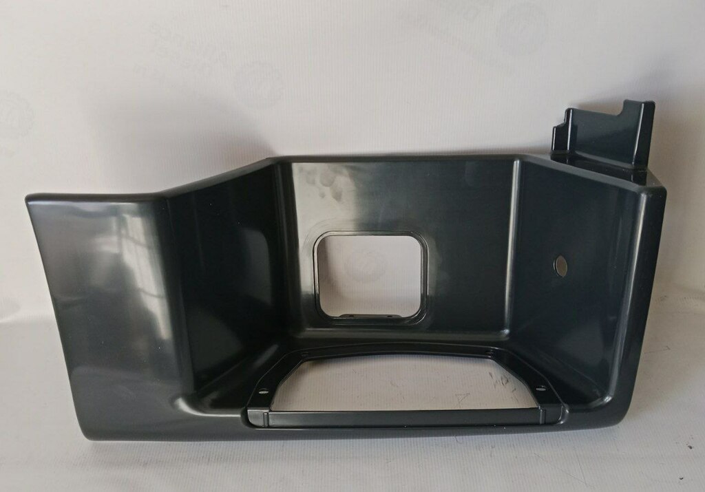 Корпус подножки ( подножка ступенька )  высок. прав. нов. 