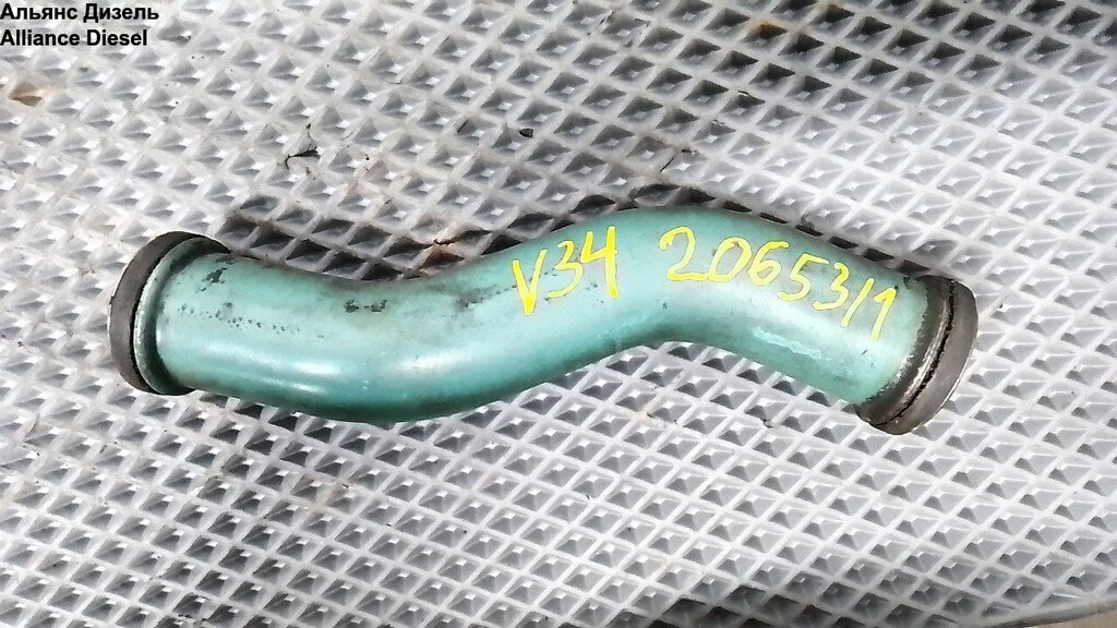 Патрубок системы охлаждения б/у